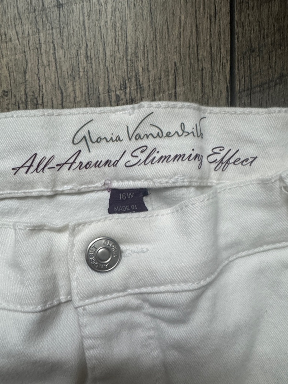 Gloria Vanderbilt White All Around Slimming Effect Skimmer Jean Size 16W - Picture 2 of 8